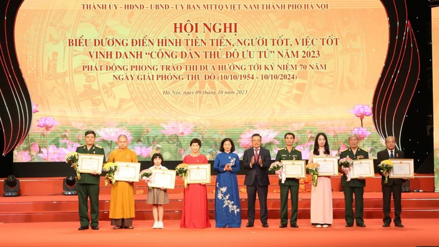 Tổ chức hội nghị biểu dương người tốt, việc tốt vào sáng 7/10