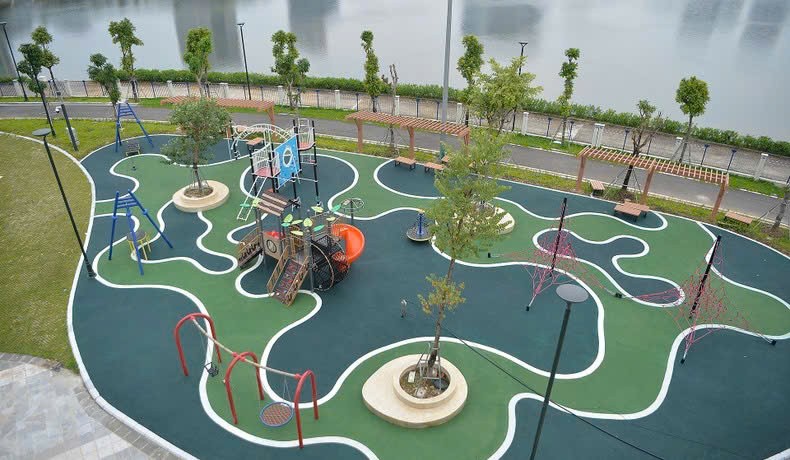 Cung có nhiều cây và không gian xanh