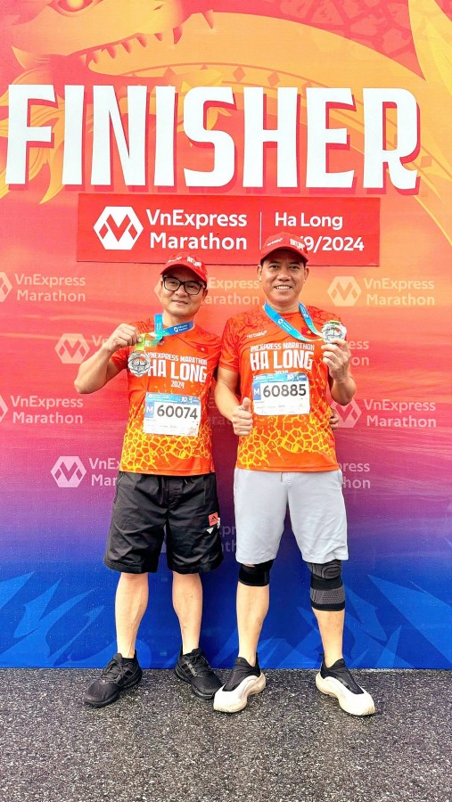 9.000 runner đội mưa chinh phục Giải VnExpress Marathon Amazing Halong 2024