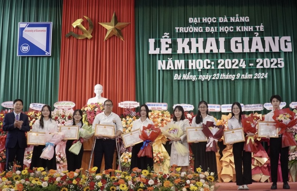 Đại học Kinh tế Đà Nẵng khai giảng năm học mới