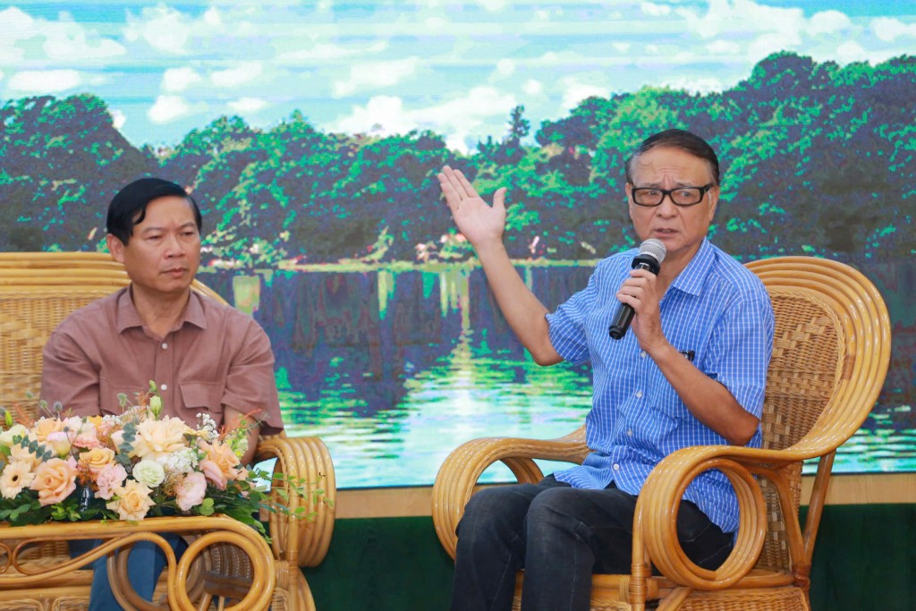 Nhà báo Phùng Huy Thịnh kể về không khí sôi nổi, hăng hái, lãng mạn và đầy quyết tâm của sinh viên chiến sĩ 6971