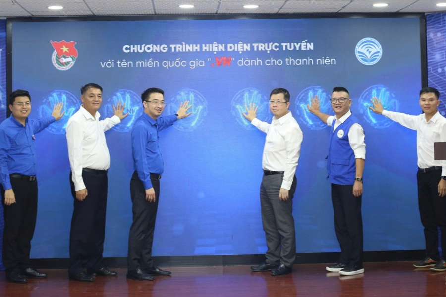 Trung ương Đoàn và Bộ Thông tin và truyền thông chính thức phát động chương trình hiện diện trực tuyến an toàn, tin cậy với tên miền quốc gia “.vn”