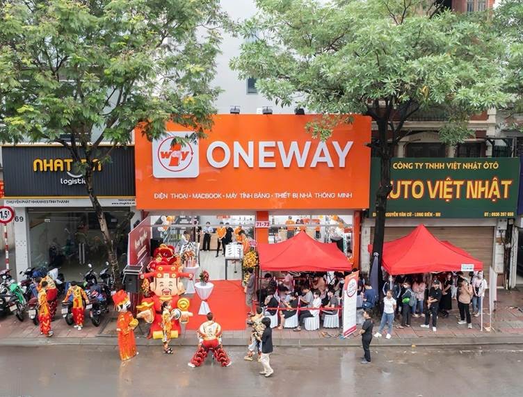 Từ một cửa hàng nhỏ, ONEWAY đã không ngừng lớn mạnh, trở thành địa chỉ tin cậy của những tín đồ công nghệ