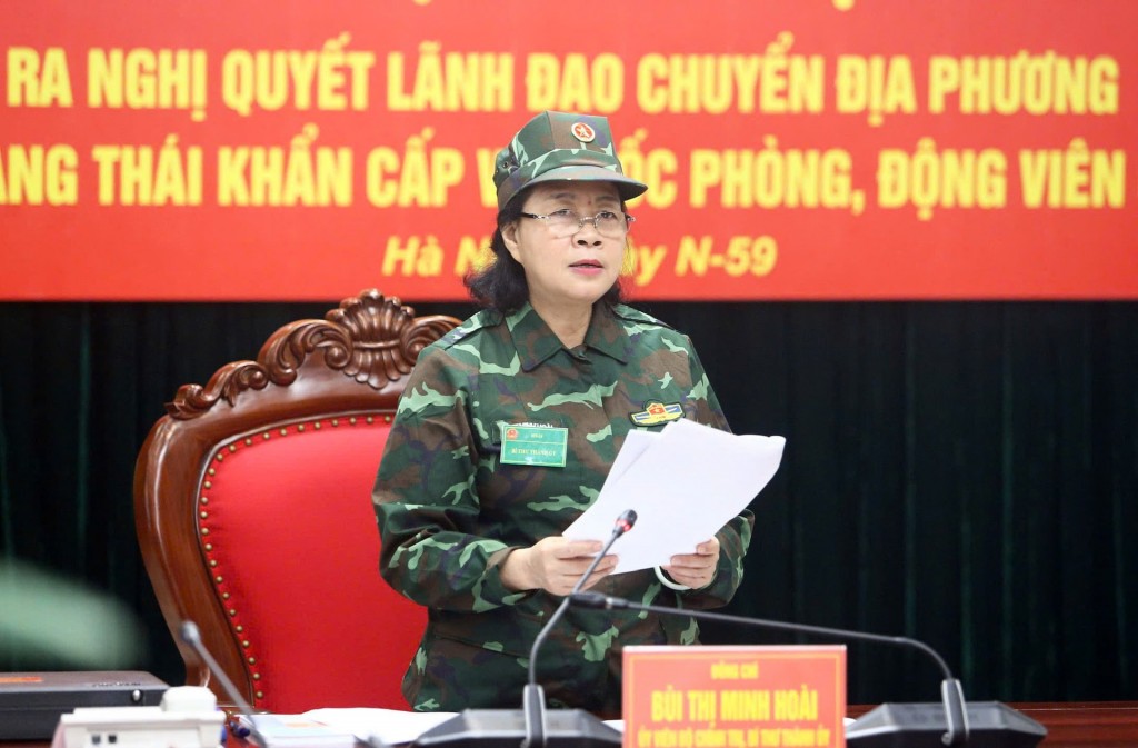 Bí thư Thành ủy Hà Nội Bùi Thị Minh Hoài phát biểu tại lễ khai mạc.