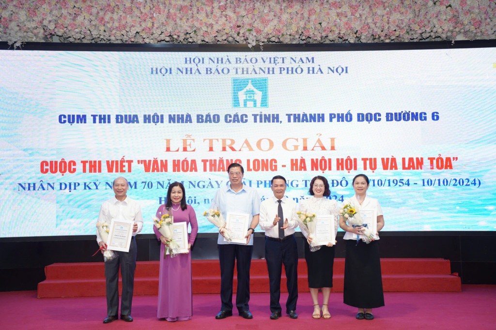 khen thưởng các Hội Nhà báo