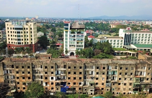 Hàng nghìn người sống trong nỗi lo chung cư "chờ sập"