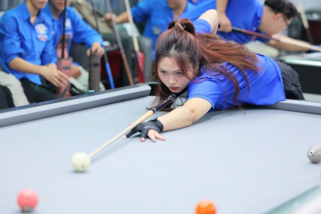 64 cơ thủ tranh tài tại giải Billards thanh niên Hoàng Mai