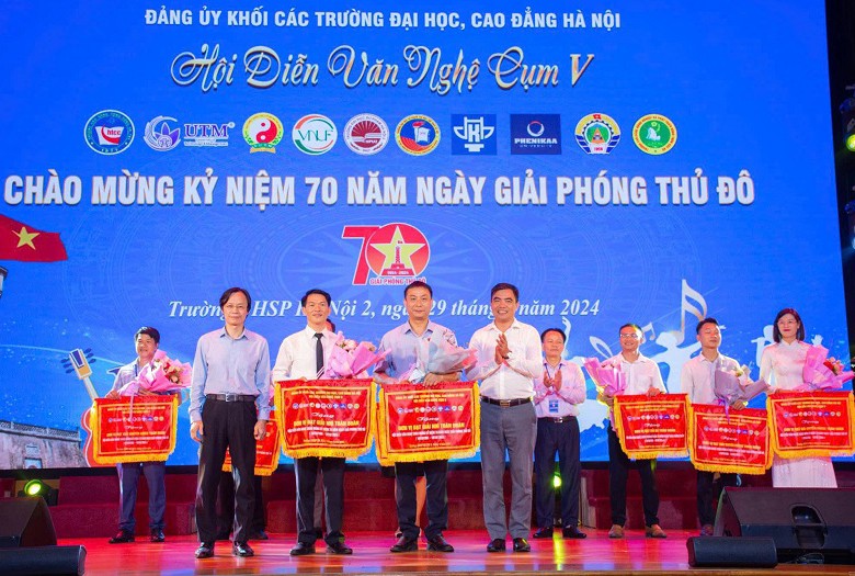 Lan tỏa không khí thi đua chào mừng kỷ niệm 70 năm ngày Giải phóng Thủ đô