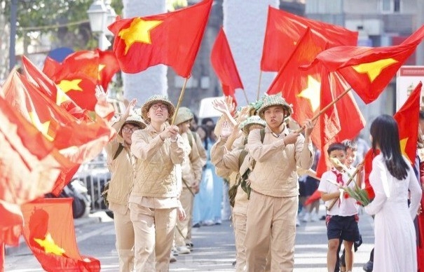 Đánh thức một tình yêu… Hà Nội