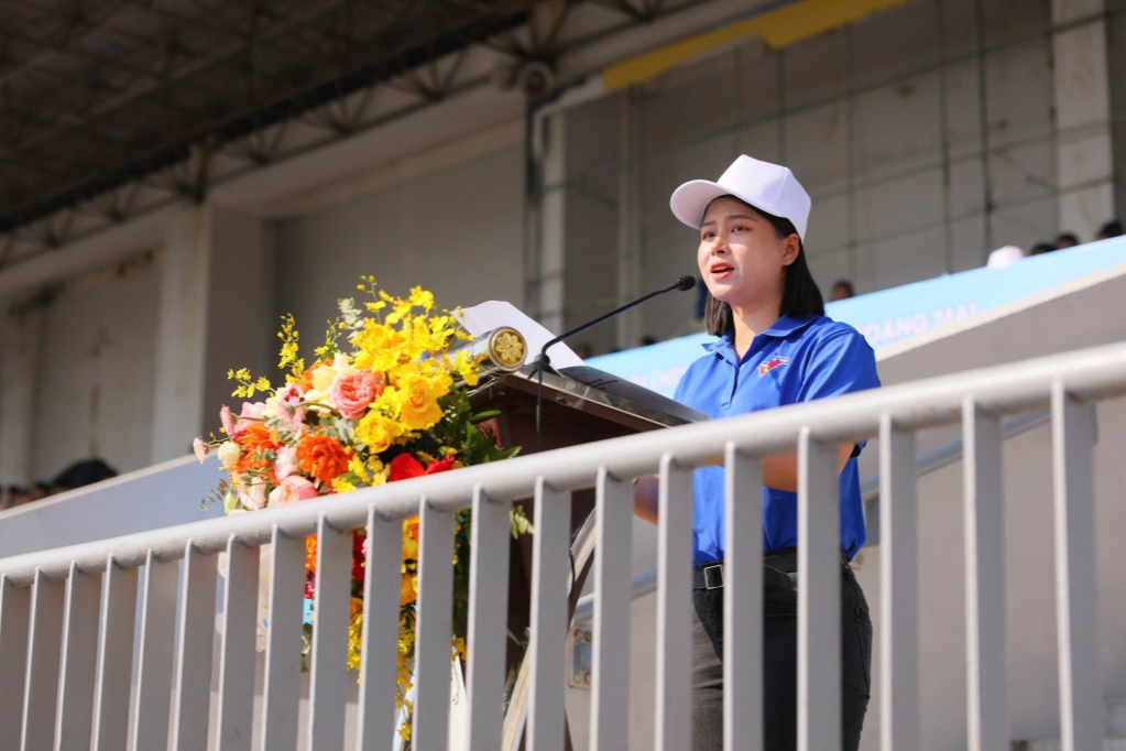 Bí thư Quận đoàn Hoàng Mai Nguyễn Quỳnh Trang phát biểu tại chương trình