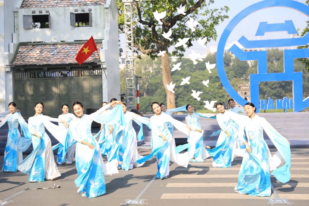 Tự hào truyền thống, vững bước tương lai