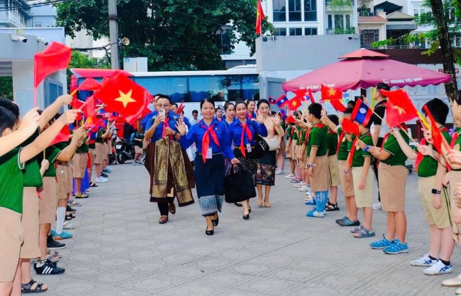 Sẻ chia kinh nghiệm, gắn kết tình hữu nghị Việt - Lào