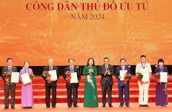Hà Nội vinh danh "Công dân Thủ đô ưu tú", điển hình tiên tiến