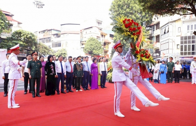 Tưởng nhớ các chiến sĩ hy sinh cho sự nghiệp giải phóng Thủ đô