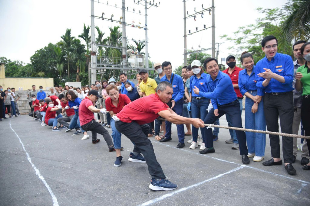 Ngày hội đồng hành cùng thanh niên công nhân tại Khu công nghiệp Phú Nghĩa (xã Phú Nghĩa, huyện Chương Mỹ, Hà Nội)