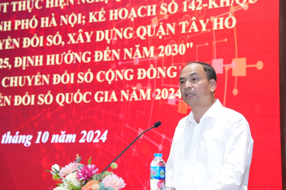 Tây Hồ hưởng ứng Ngày Chuyển đổi số quốc gia năm 2024