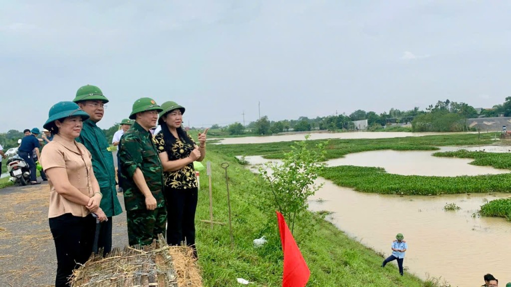 Thắm nghĩa tình Thủ đô, bừng tinh thần dân tộc