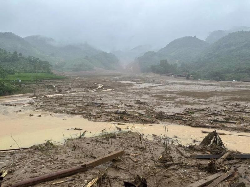 Tương thân tương ái, hỗ trợ đồng bào, trách nhiệm với xã hội