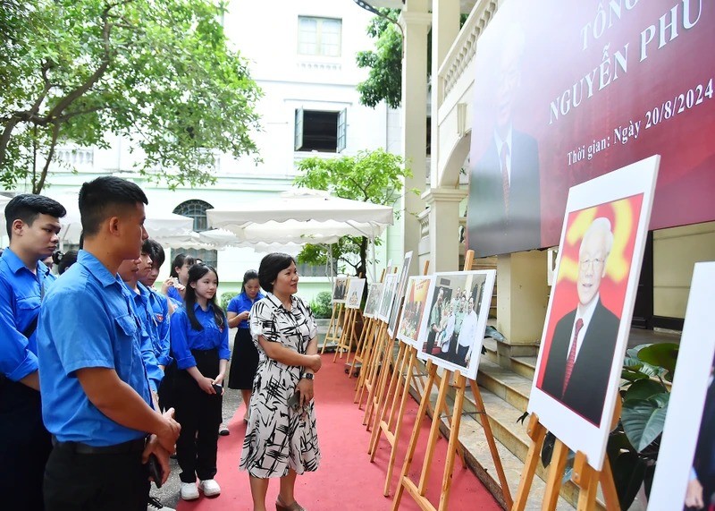 Đoàn viên, thanh niên xã Đông Hội (huyện Đông Anh, Hà Nội) tìm hiểu về cuộc đời, sự nghiệp của Tổng Bí thư Nguyễn Phú Trọng