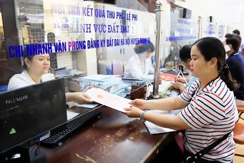 Chuyển nhượng đất không sổ đỏ sẽ bị phạt đến 100 triệu đồng