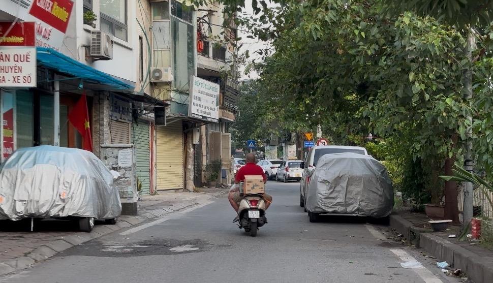 Quận Hoàng Mai: Ùn tắc giao thông kéo dài ở ngõ 553 Giải Phóng