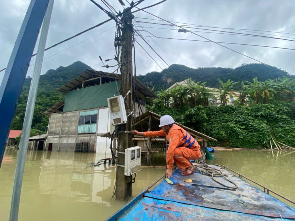 EVN nỗ lực cung ứng điện cho sự phát triển