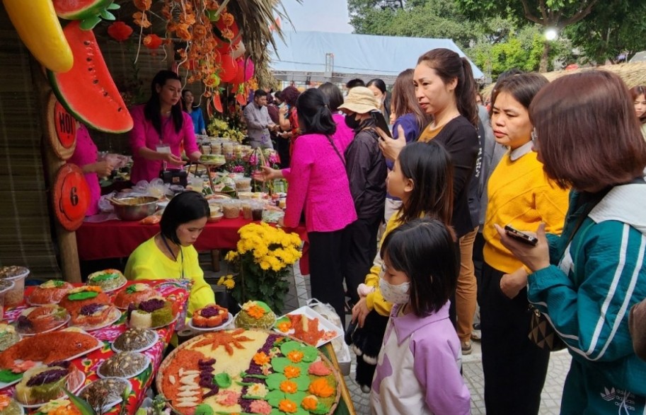 Hút khách du lịch Hà Nội bằng sản phẩm làng nghề truyền thống