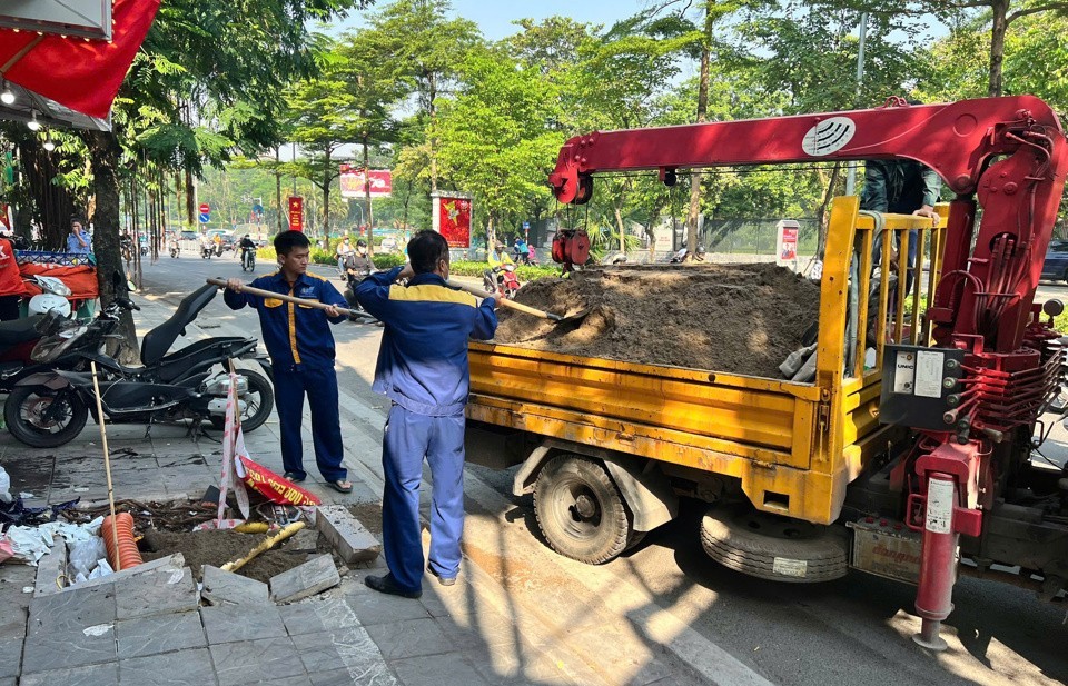 Cầu Giấy làm đẹp đô thị mừng 70 năm Ngày Giải phóng Thủ đô