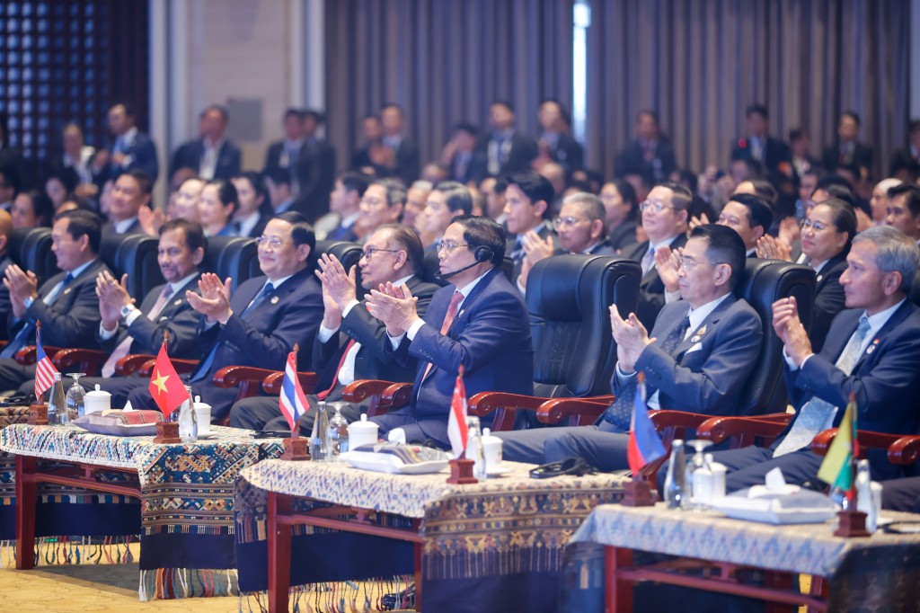 Thủ tướng Phạm Minh Chính cùng Lãnh đạo các nước ASEAN dự Lễ bế mạc Hội nghị Cấp cao ASEAN - Ảnh: VGP/Nhật Bắc