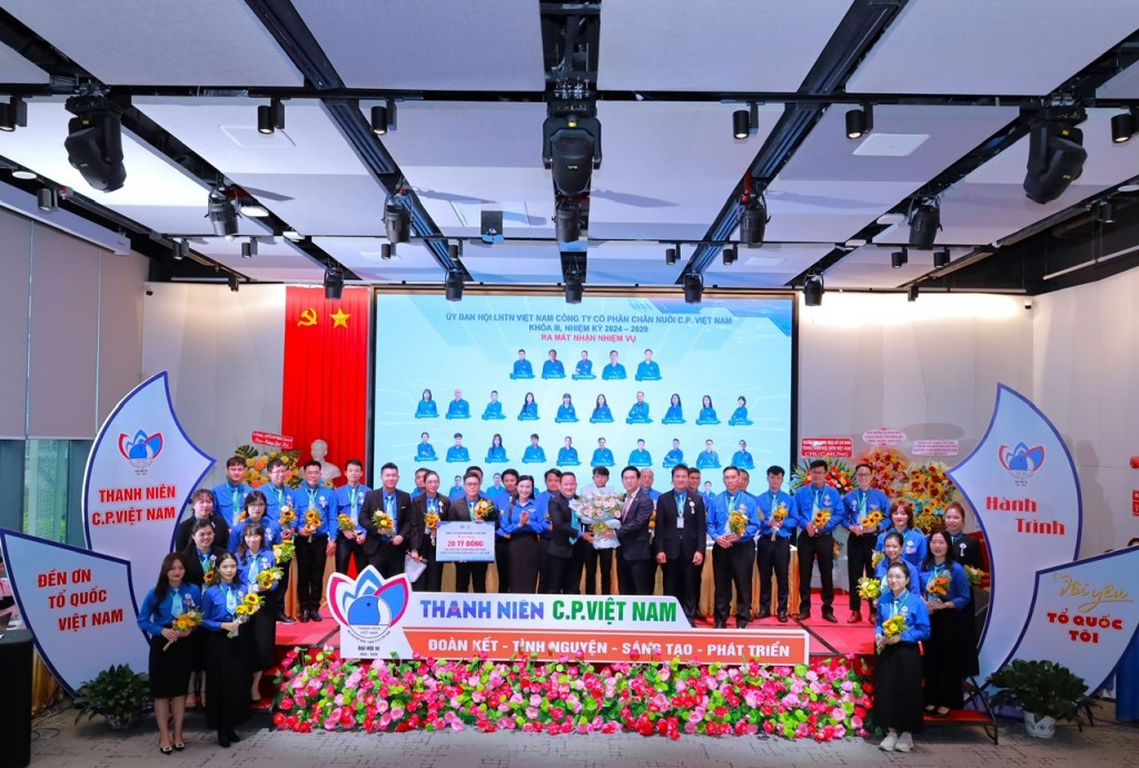 Thanh niên C.P. Việt Nam: 