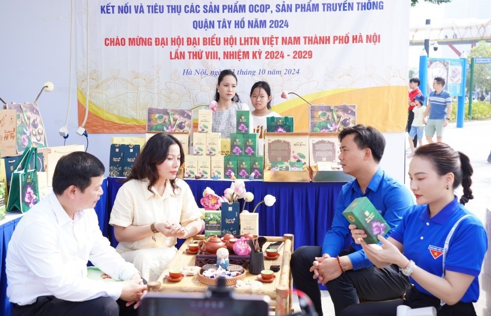 Đặc sắc các gian hàng sản phẩm OCOP của thanh niên Thủ đô