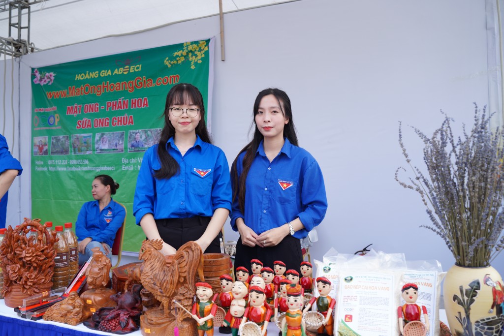 Thanh niên Thủ đô đã giới thiệu Thanh niên Thủ đô đã giới thiệu