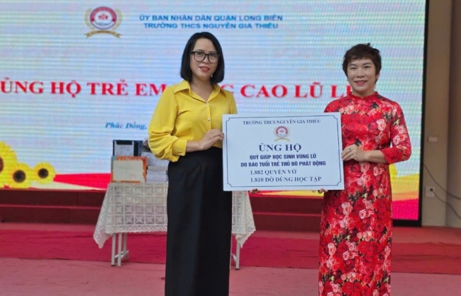 Học sinh THCS Nguyễn Gia Thiều gửi yêu thương tới trẻ em vùng lũ