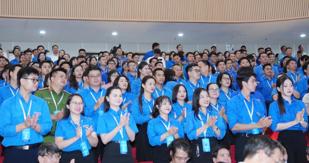 Chủ tịch thành phố đối thoại với thanh niên