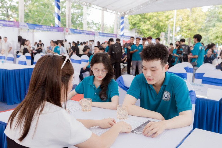 Festival tuyển dụng: Cầu nối giữa sinh viên và thị trường lao động