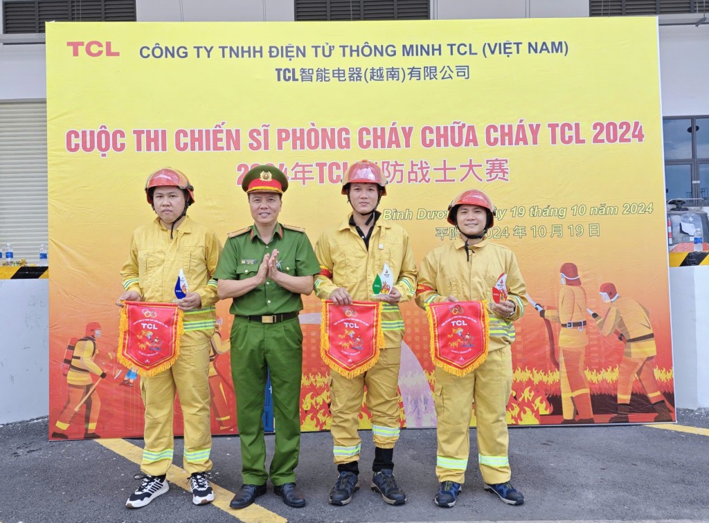 Hào hứng cuộc thi “Chiến sĩ phòng cháy, chữa cháy”