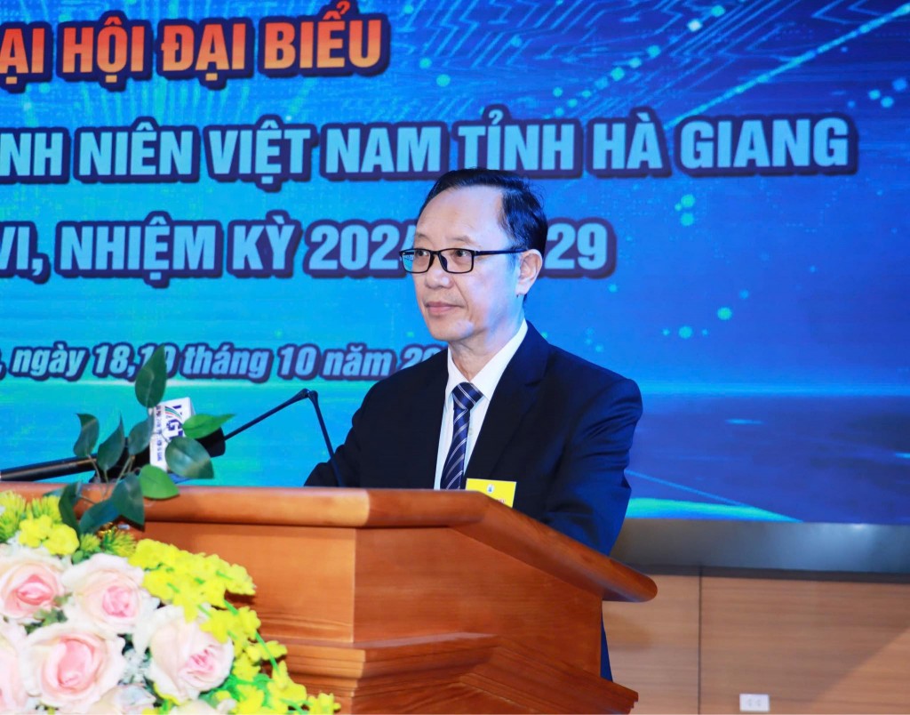 Phó Bí thư Thường trực Tỉnh ủy, Chủ tịch HĐND tỉnh Thào Hồng Sơn 