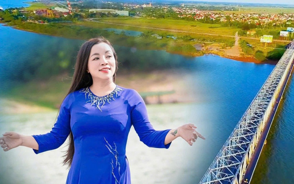 NSƯT Tố Nga đắm say với “Tình ta Hà Tĩnh” của Ngọc Lê Ninh