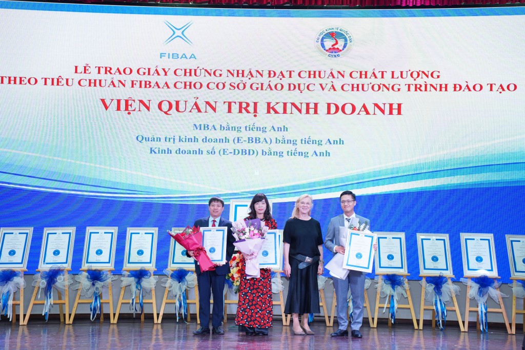 Viện Quản trị kinh doanh với 3 chương trình được chứng nhận kiểm định