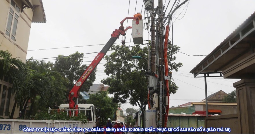 Cấp điện trở lại cho 94% khách hàng bị ảnh hưởng bão Trà Mi