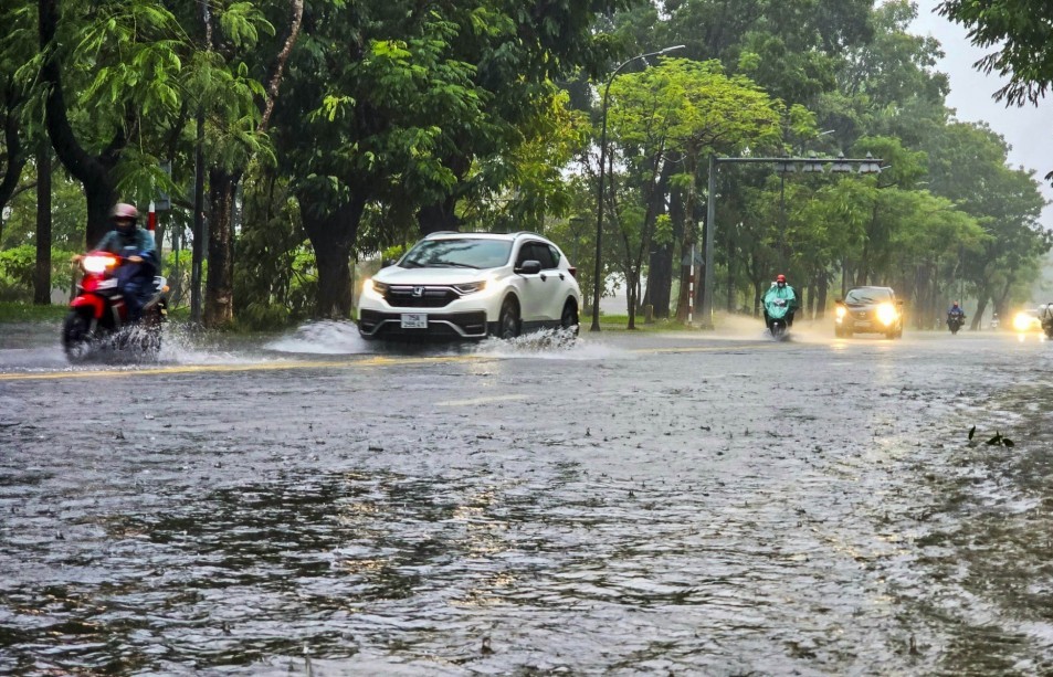 Các tỉnh từ Hà Tĩnh đến Thừa Thiên-Huế cục bộ mưa rất to