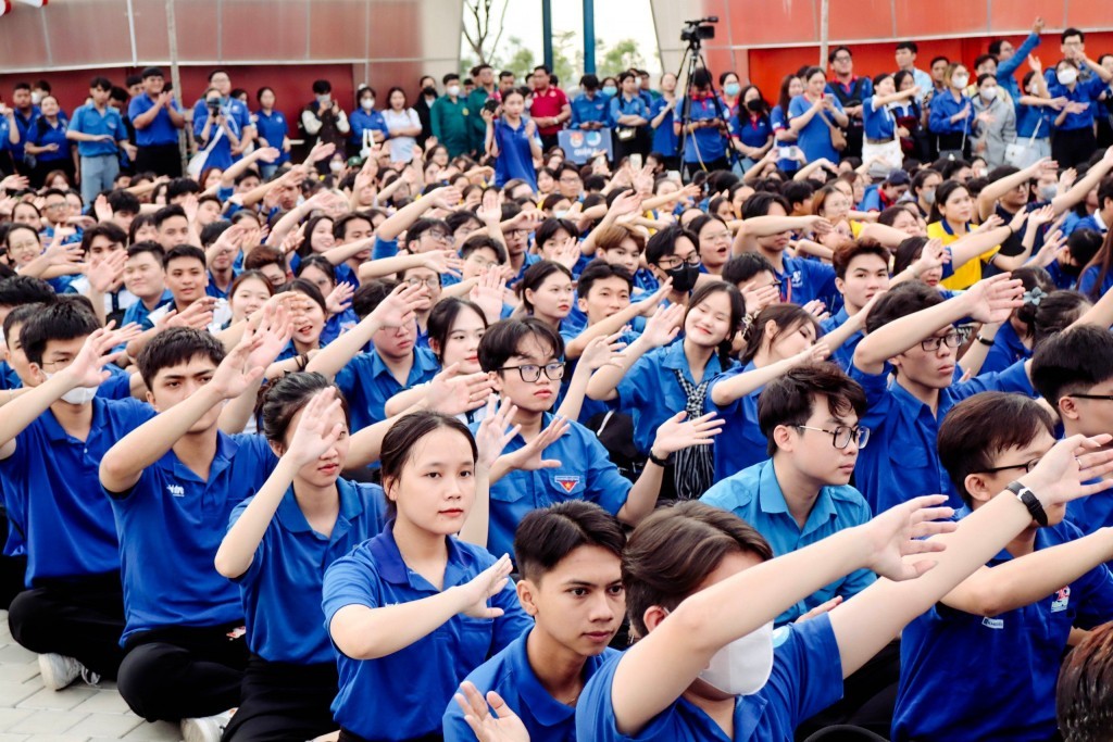 Sôi nổi chào mừng Đại hội Hội LHTN Việt Nam TP Hồ Chí Minh