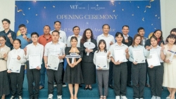 Hotel Academy Việt Nam khai giảng lớp Quản trị khách sạn và trao học bổng toàn phần VET by EHL