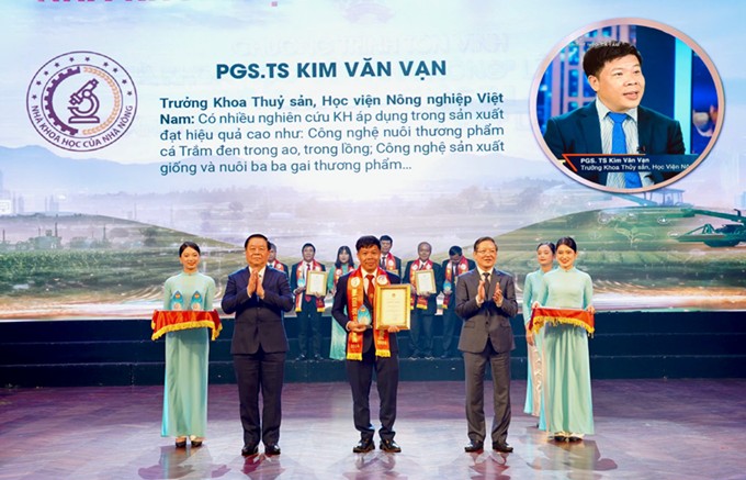 Tôn vinh Nhà khoa học của nhà nông