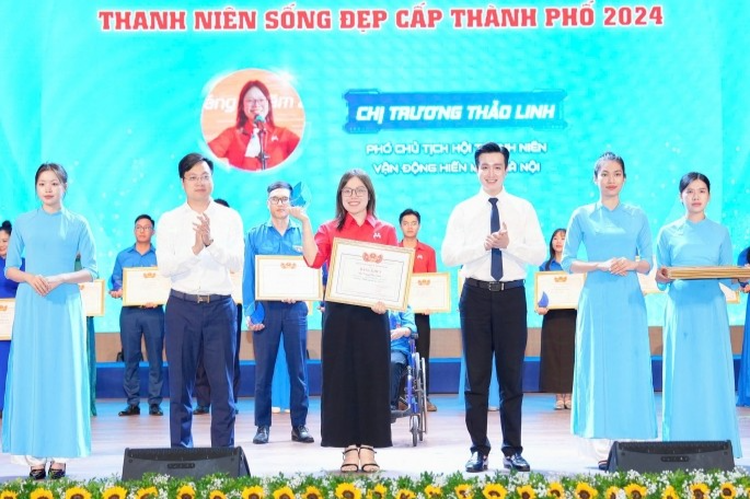 Sống đẹp là khi có đóng góp tích cực cho cộng đồng