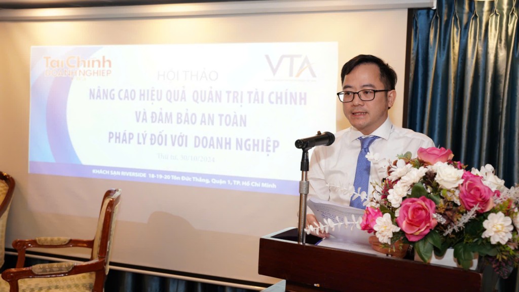 Ông Hà Khắc Minh, Tổng Biên tập Tạp chí Tài chính Doanh nghiệp phát biệu tại Hội thảo