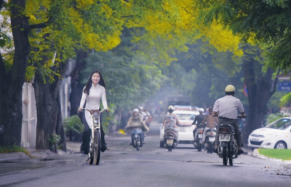 Bắc Bộ ngày nắng, các tỉnh từ Hà Tĩnh đến Quảng Ngãi có mưa rào