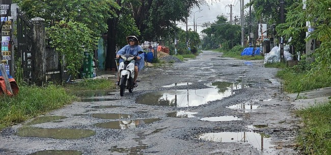 Quảng Nam: Đường xuống cấp trầm trọng, người dân ngao ngán