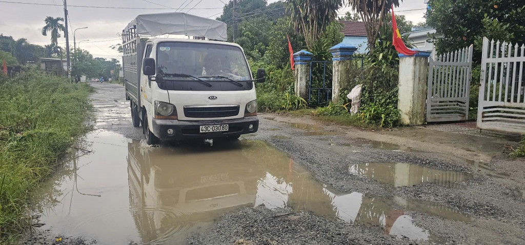 Khốn khổ với 1,2km đường liên phường có một không hai tại Điện Bàn