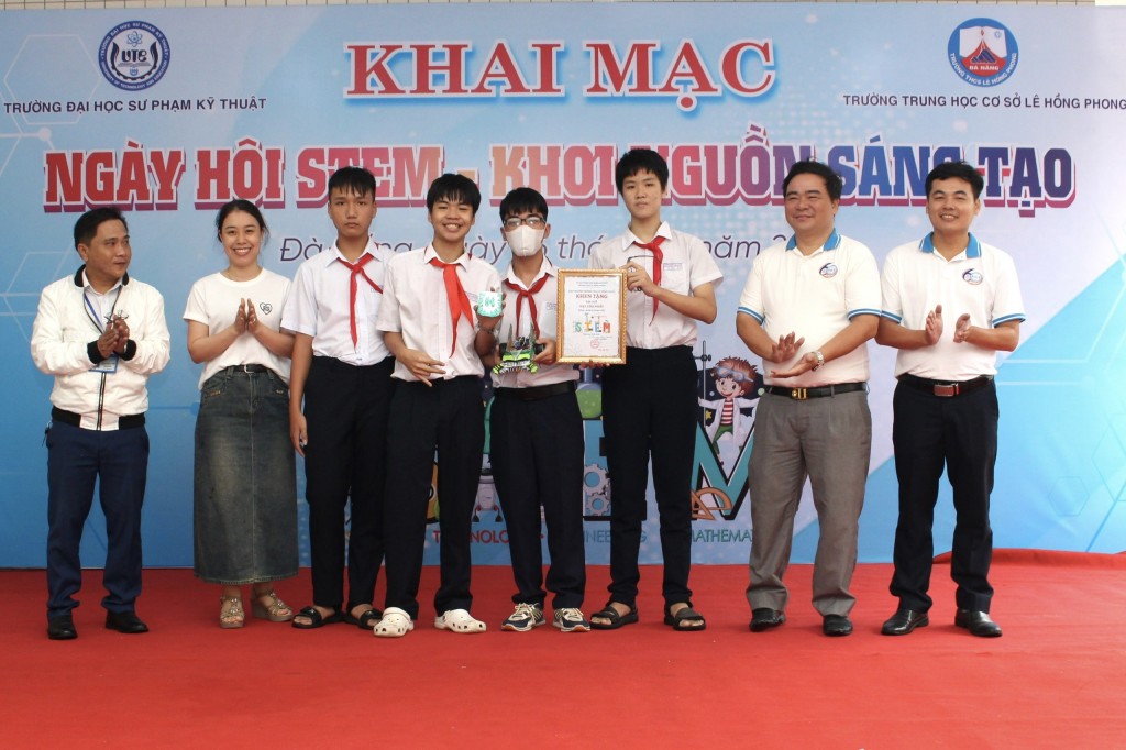 Khơi nguồn sáng tạo ứng dụng STEM cho học sinh Đà Nẵng